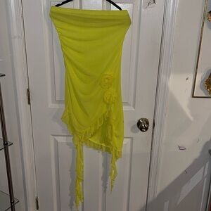 Strapless dress beautiful summer color very fitted